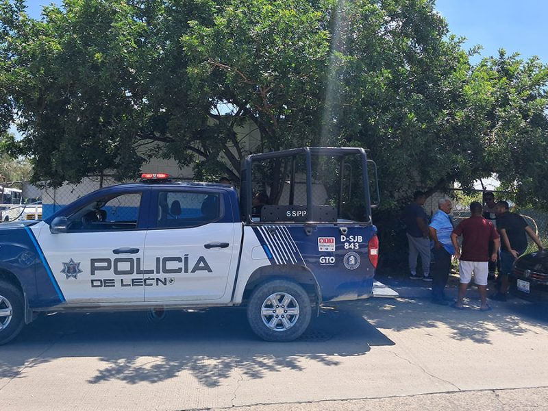 Choferes de Uber bloquean base de camiones en León II tras choque con ruta X36