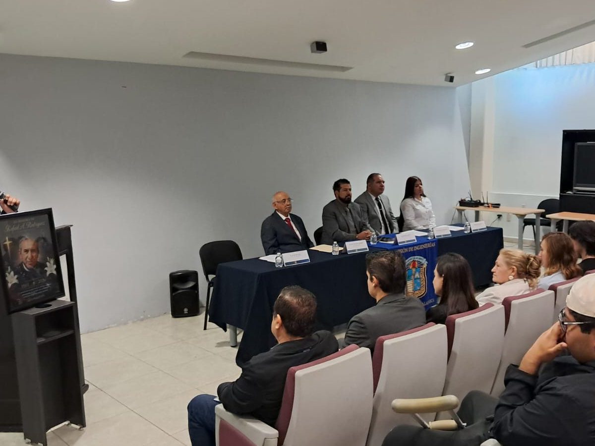 Rinden homenaje al maestro Rafael Rodríguez en la UG