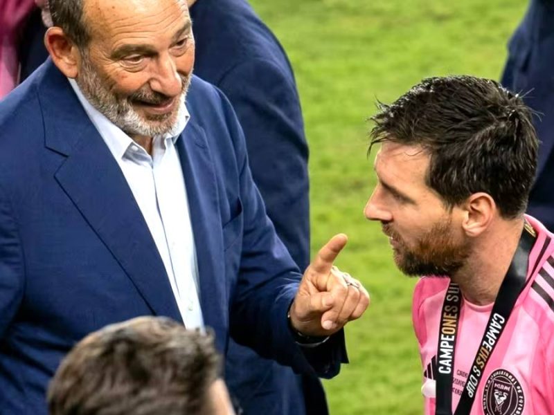 Messi encara al comisionado de la MLS tras conquistar la Campeones Cup con Inter Miami; el tenso momento se vuelve viral