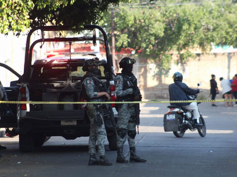 Pénjamo: Sicarios ubican a su víctima en la calle y lo dejan herido