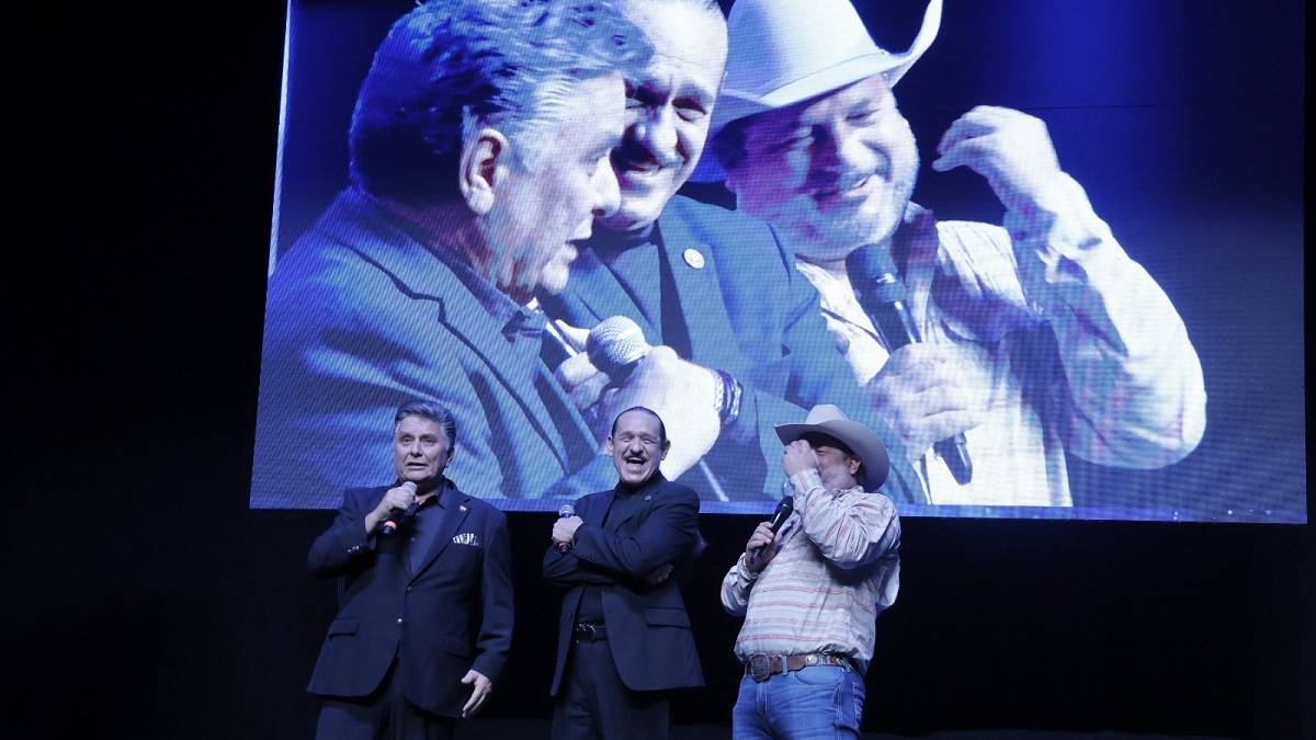 teo-gonzalez-compadr3s-show-leon-teatro-manuel-doblado