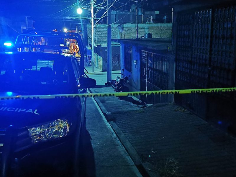 Asesinan a balazos a Uriel en la colonia Ranchos Unidos en Valle de Santiago