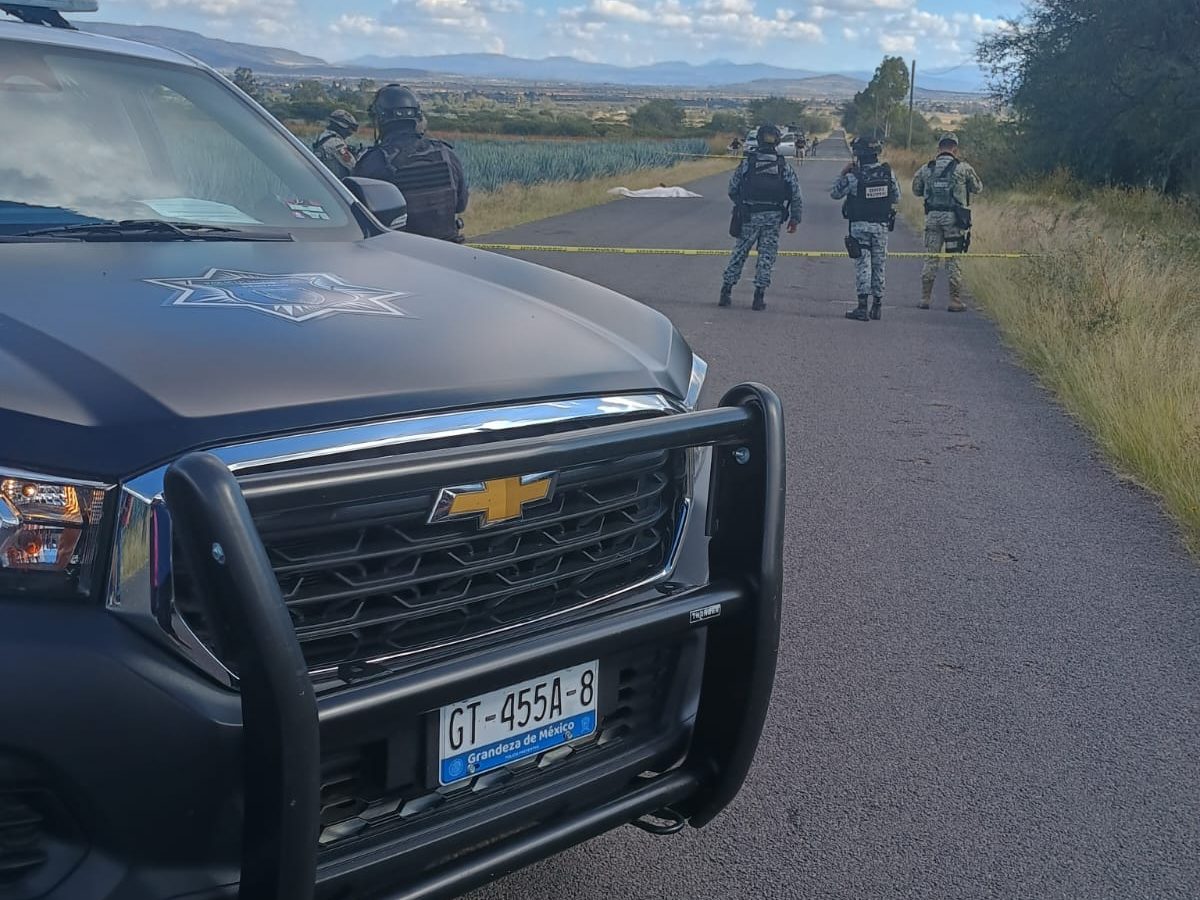 Ataque armado en carretera de Pénjamo deja dos hombres muertos; sicarios escapan