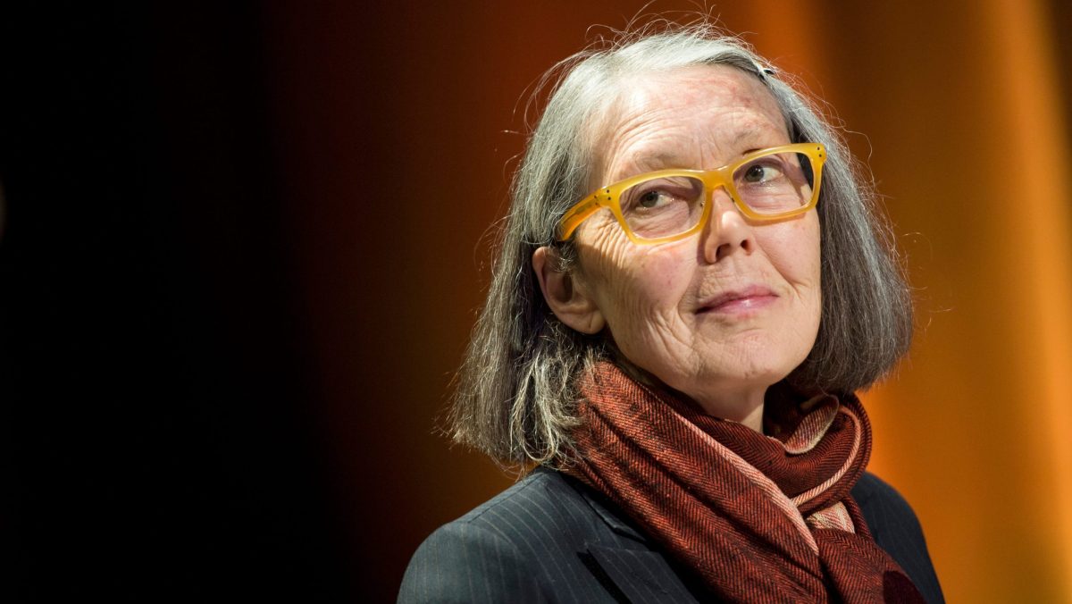 La poeta Anne Carson gana el Premio Nobel de Literatura