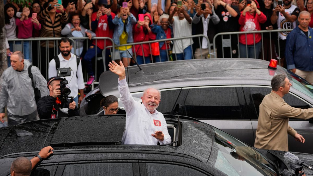 Lula logra la reelección en Brasil frente a Bolsonaro y asume cuarto mandato