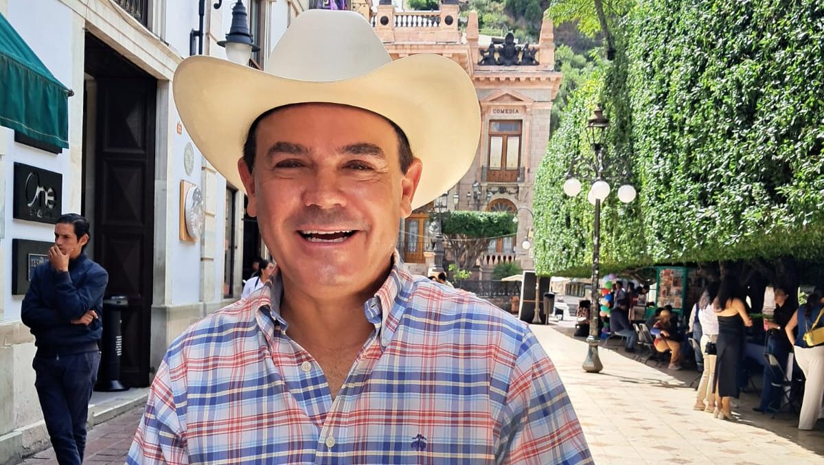 Asume Alejandro Navarro la presidencia del DIF en Guanajuato capital