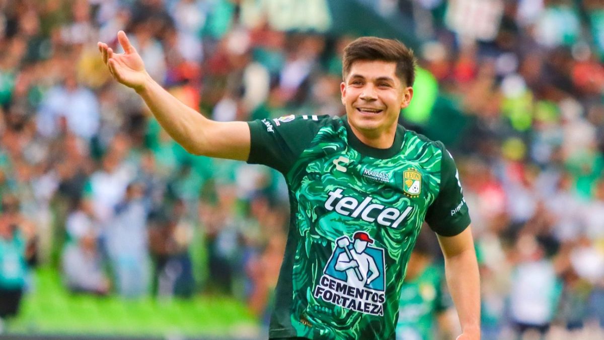 Alfonso Alvarado celebra el gol del León ante Toluca. Mary Ochoa.