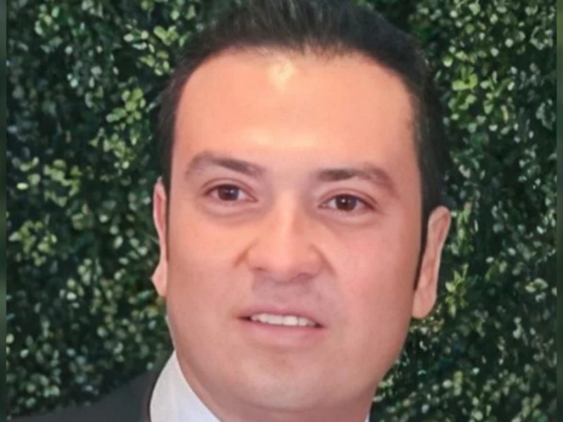 Funcionario de AMLO autorizó apuestas a empresas ligadas a familia de Amílcar Olán