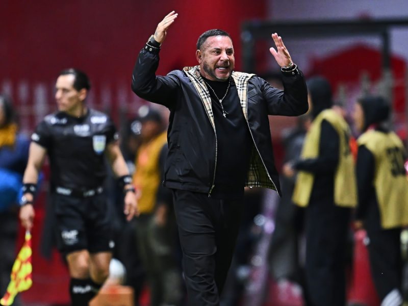 Antonio ‘Turco’ Mohamed asegura que “cada vez falta menos para volver” a futbol de Argentina