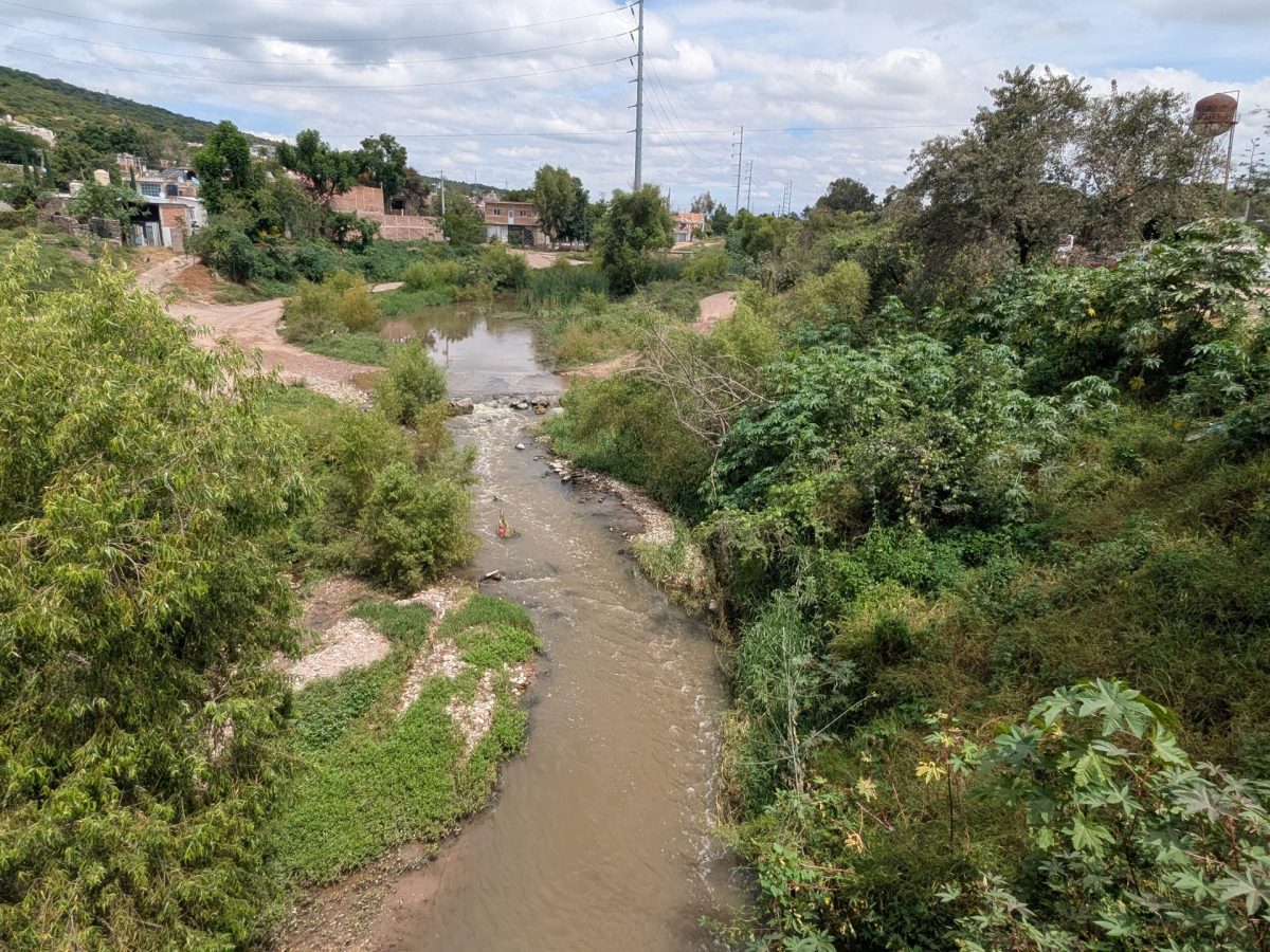 Rastrean con drones descargas ilegales y basura en los ríos de Irapuato