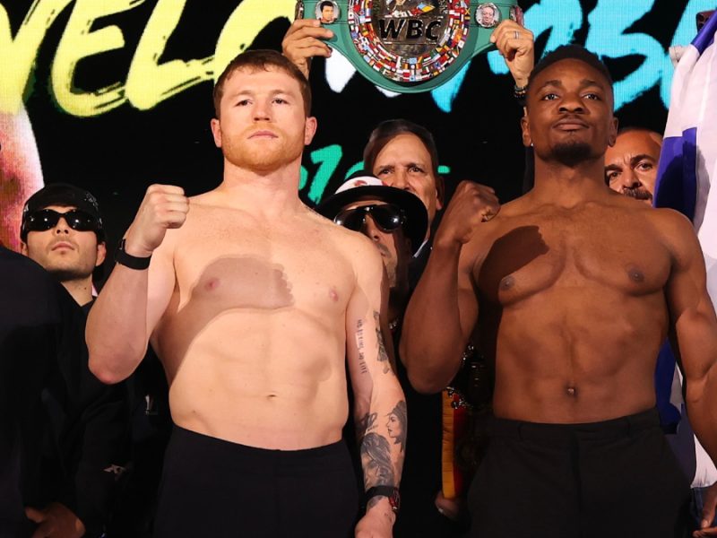 Canales para ver pelea Canelo Álvarez vs Christian Mbilli; ambos boxeadores superan báscula