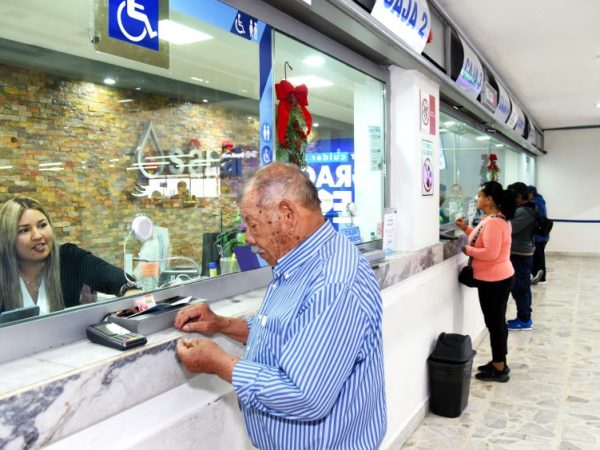 Le deben a Sapal 524.9 mdp por agua en León; usa despachos para cobrar a 42 mil clientes