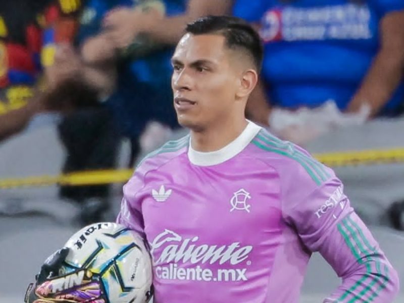 Malagón brilla con atajadas ante Cruz Azul y asegura que volvería al ‘Tri’ “de cabeza” 