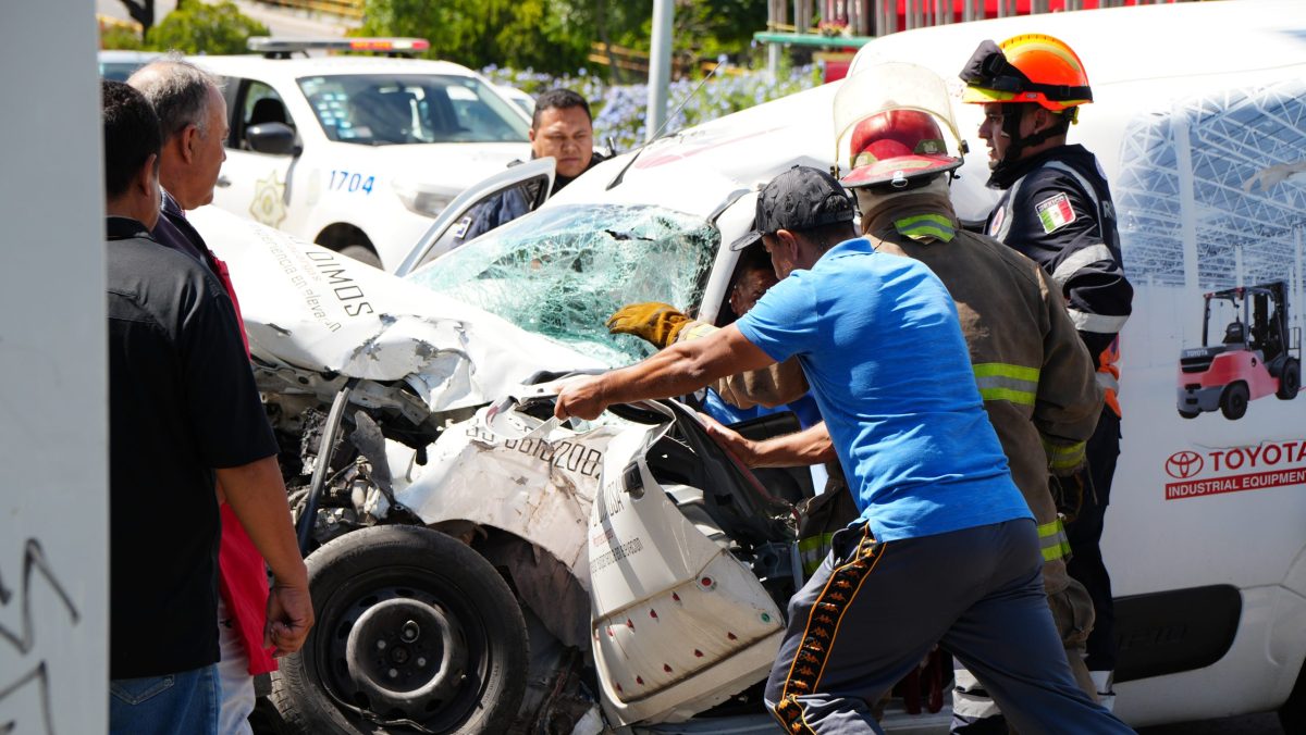 Choque en bulevar Solidaridad deja 5 heridos en Irapuato.