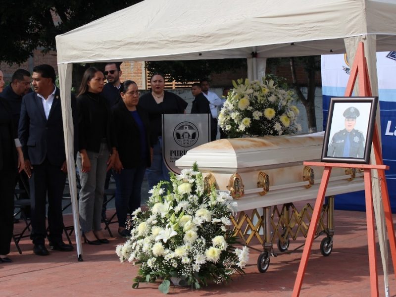 Despiden con honores a María Angélica, policía asesinada en Purísima del Rincón; exigen justicia