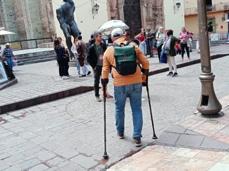 ‘A Guanajuato le falta ser inclusivo’: denuncian obstáculos para personas con discapacidad