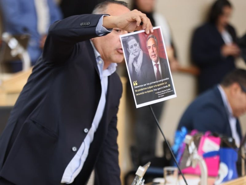 Chocan en el Congreso de Guanajuato por la renuncia de Guadalupe Taddei al INE