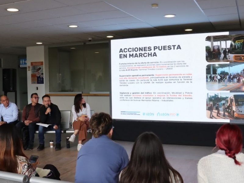 Transportistas acusan tintes políticos en protestas en León; estudiantes rechazan señalamientos