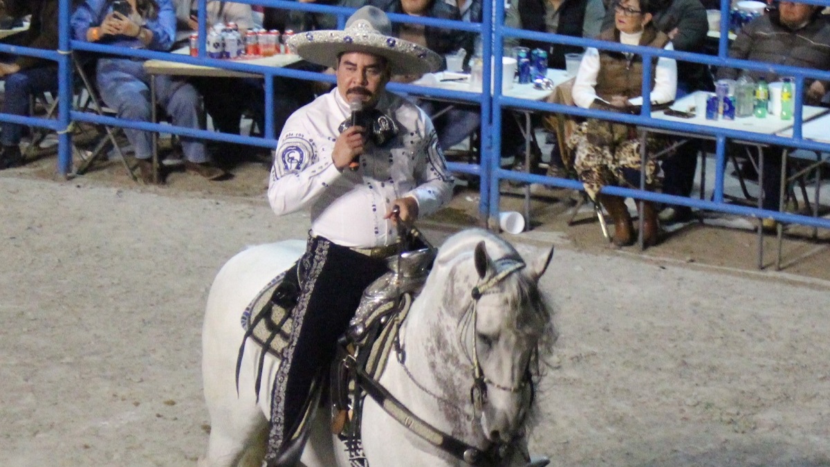Ezequiel Peña en lienzo charro de Purísima del Rincón (3)