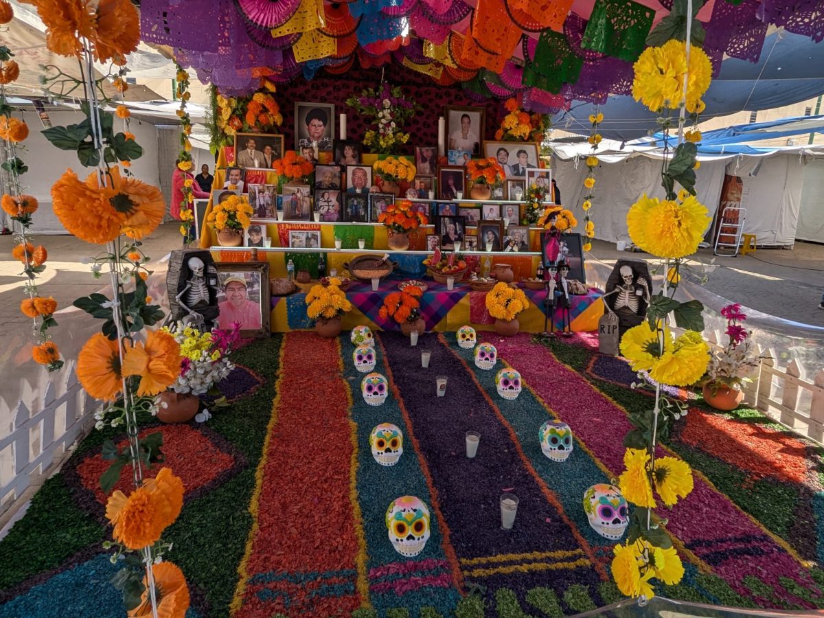 Día de Muertos en Irapuato: Preparan altares para sus difuntos entre recuerdos y gastos