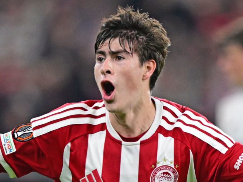 ¡La ‘Hormiga’! Armando González anota el gol del triunfo del Olympiacos en Europa League
