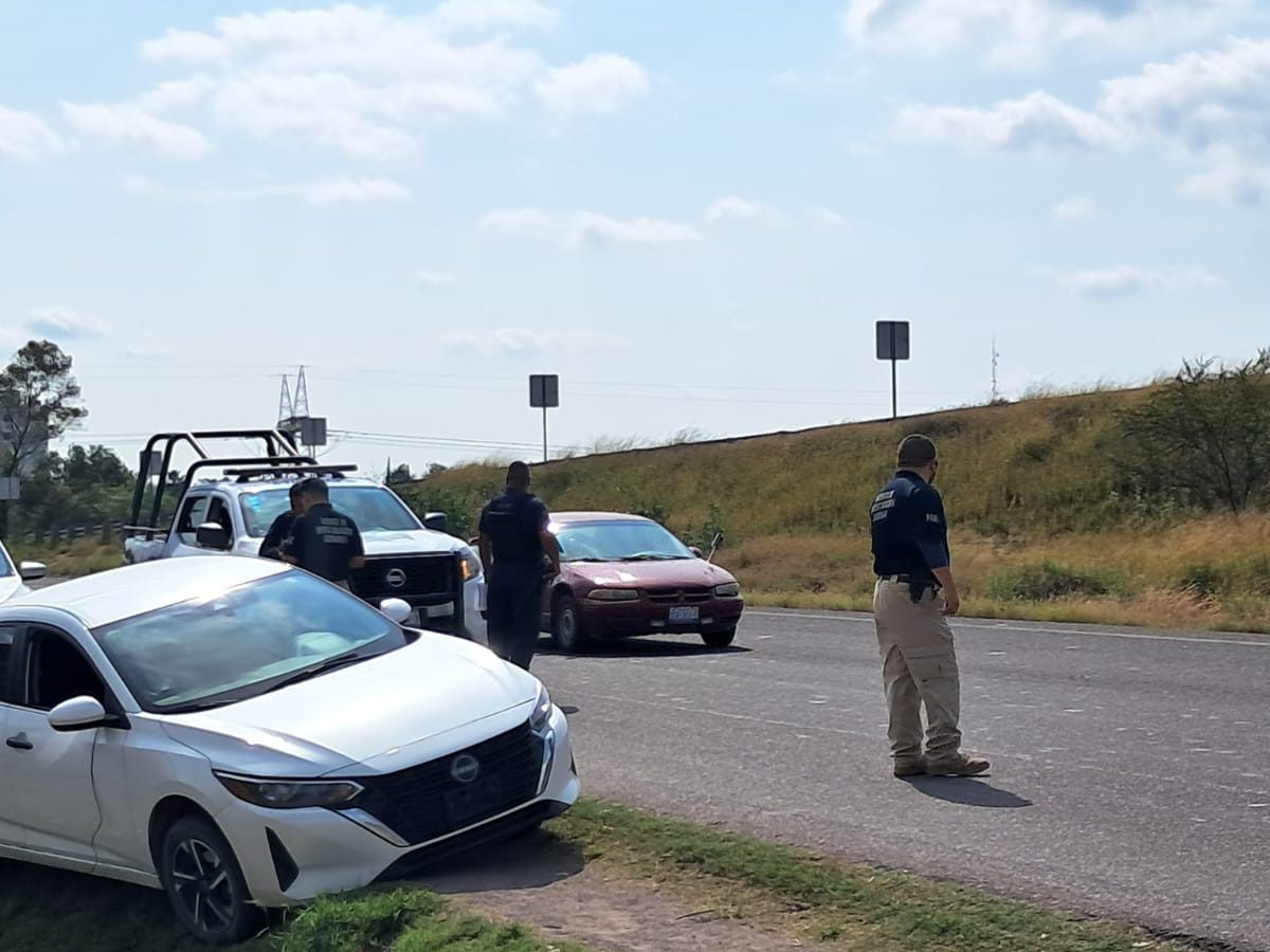 Interceptan a conductor en Salamanca, lo bajan a la fuerza y lo raptan