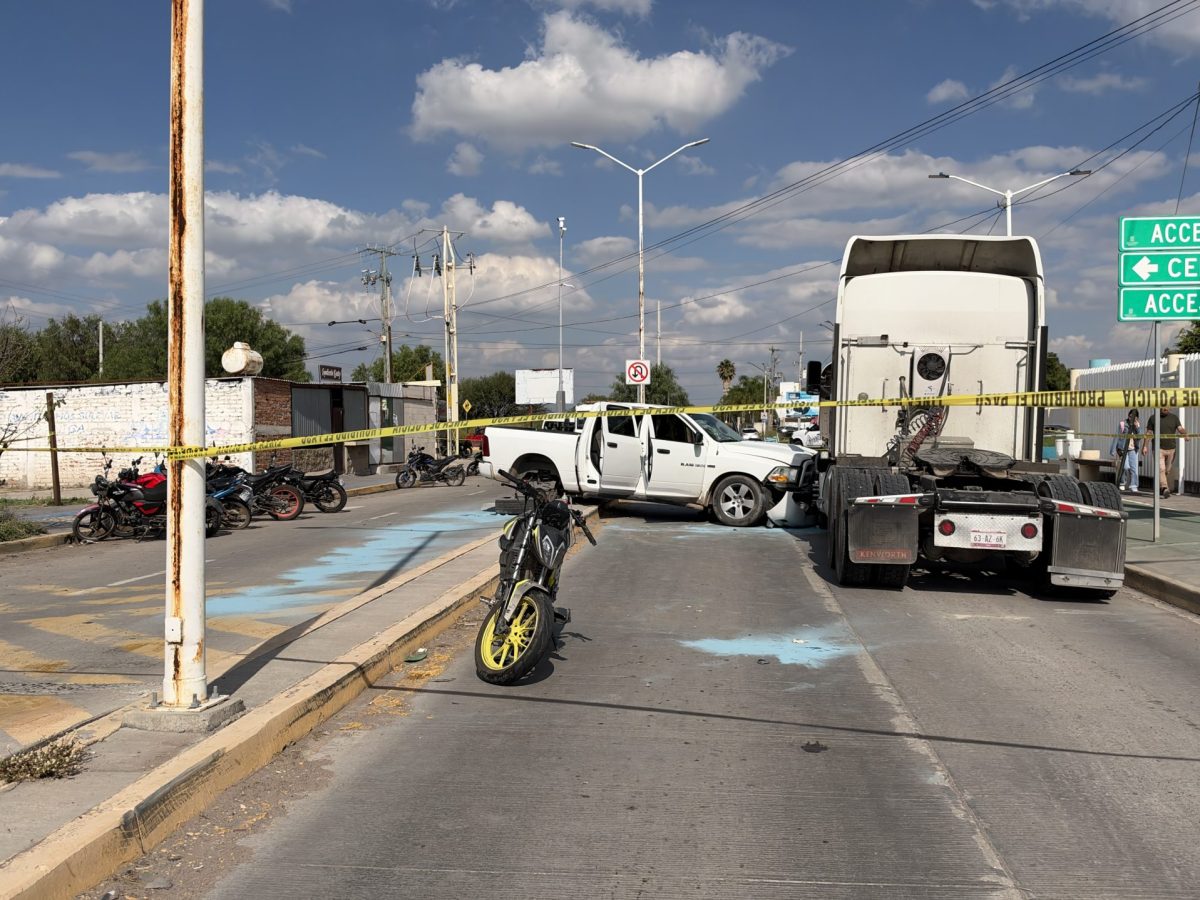 Balacera y persecución en Cortazar deja un motociclista herido frente a la UPG