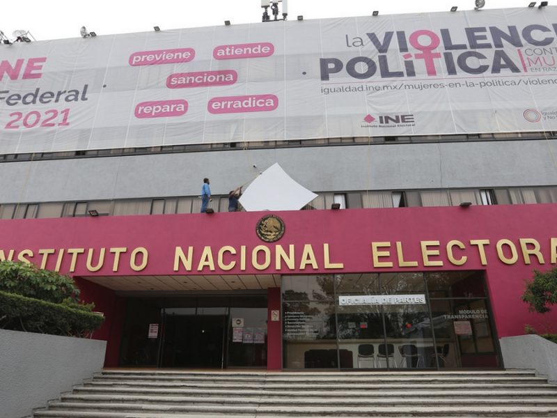 UIF investiga a proveedores del INE por presunta corrupción; y otro chofer de Taddei cobra $70 mil