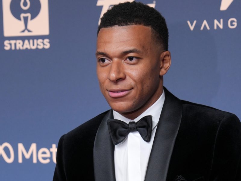 Kylian Mbappé y La Liga se disculpan con China tras meme del futbolista francés
