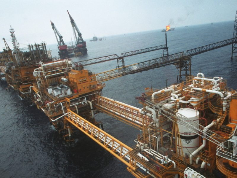 Pemex adjudica de forma directa 1,945 MDP a firma con historial de fallas