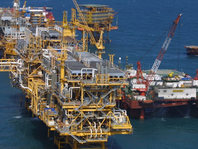 Mientras petroleras ganan fortunas, Pemex registra pérdidas de 38 mil mdp