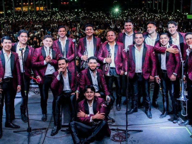 La Arrolladora lleva sus éxitos y sorpresas al Teatro del Pueblo de la Feria de Purísima