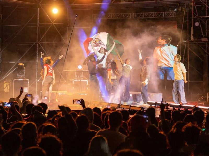 Hervé y MazelFreten arman fiesta al estilo francés en Pastitos, dentro del Cervantino