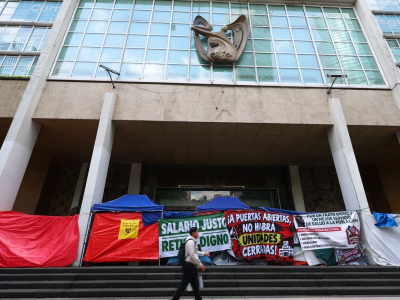 Cancela IMSS compra urgente de 750 mdp en máquinas de anestesia para 2027