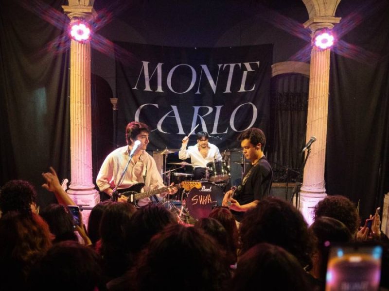 Monte Carlo convierte su regreso a León en una noche íntima con sus fans