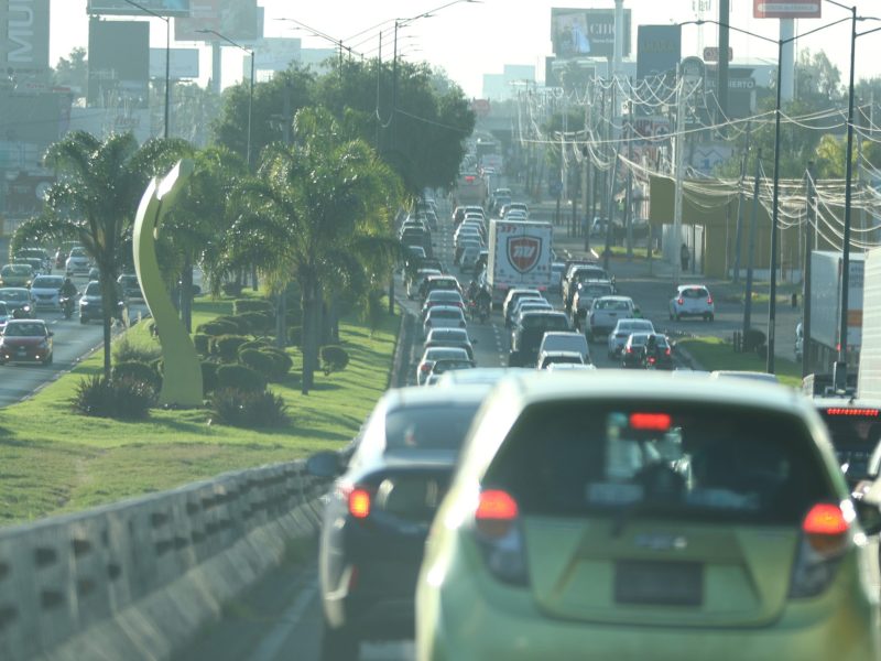 Tráfico en bulevar Aeropuerto y Delta