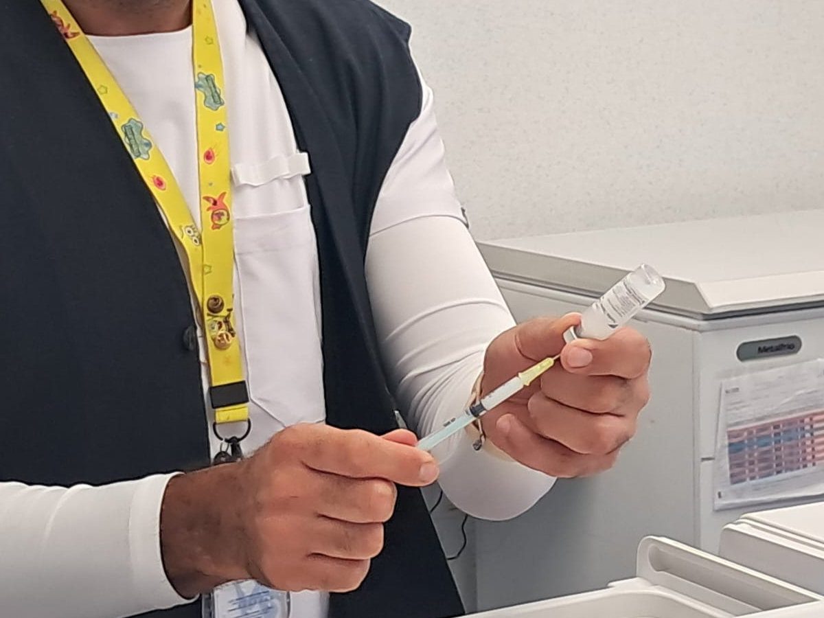 Vacunas contra influenza y COVID en León: Dónde acudir y horarios de atención en CAISES
