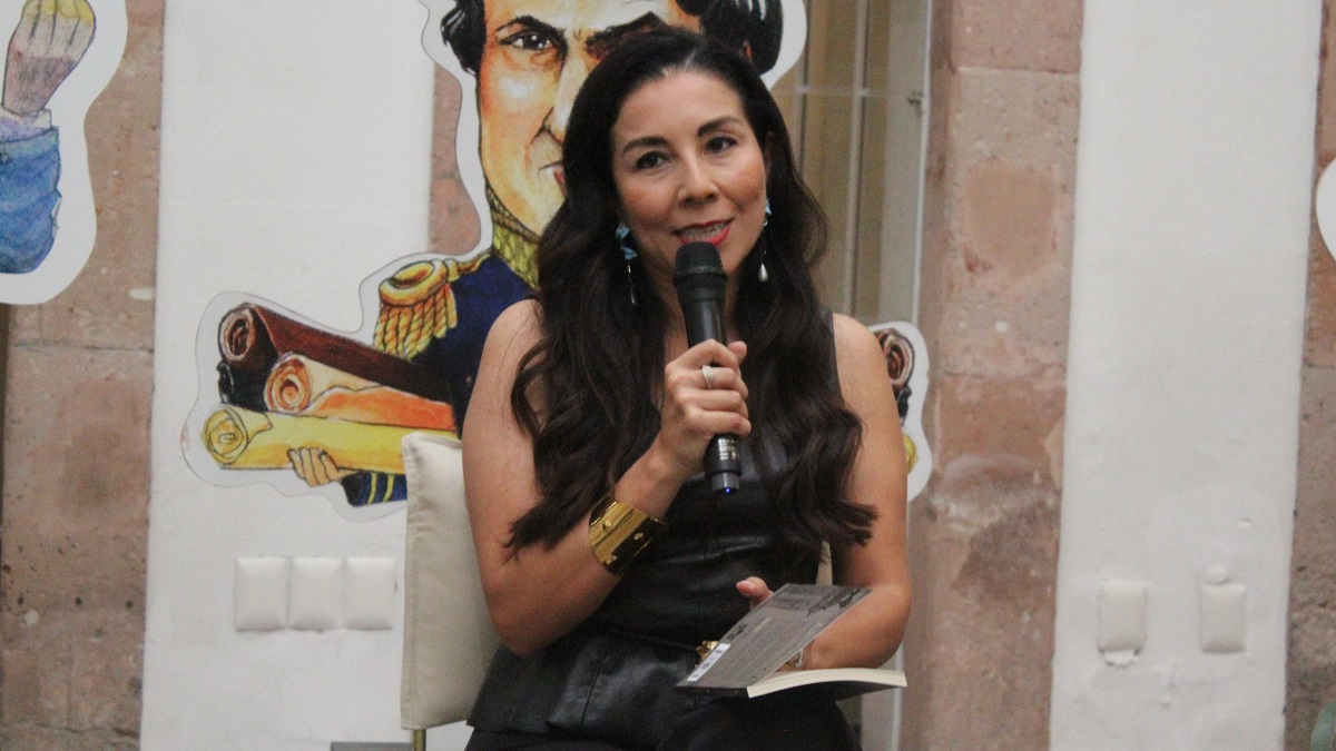 Vanessa Cárdenas Álvarez (Autora del Libro Giras y Giras Te Vas a Caer)