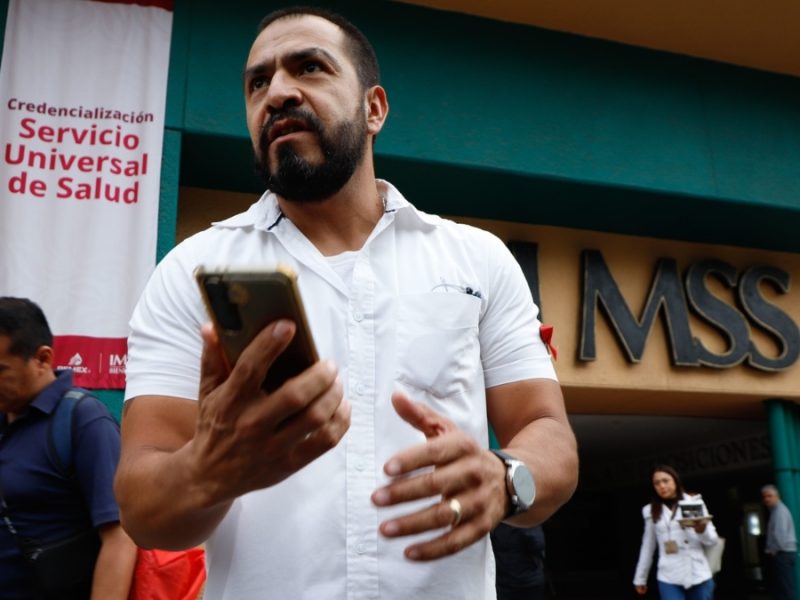 Amenazan a personal del IMSS si no acepta aumento salarial del 2.9% en votación