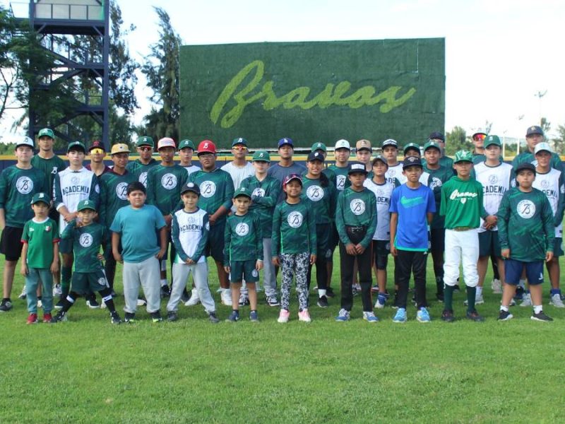 Academia de Bravos de León cumple cuatro años formando el talento del beisbol guanajuatense