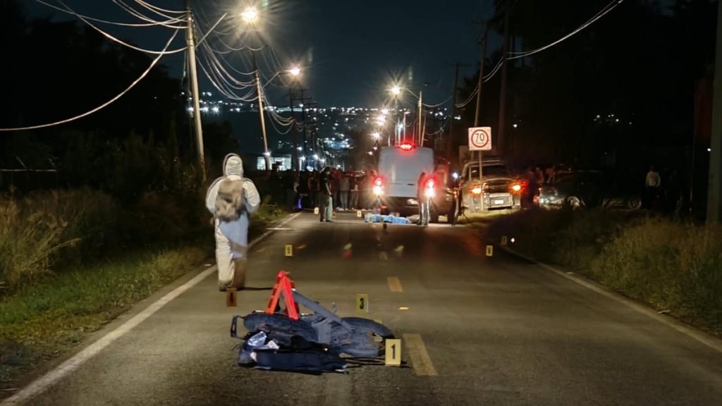 Muere joven motociclista arrollado por conductor en León; su acompañante está grave