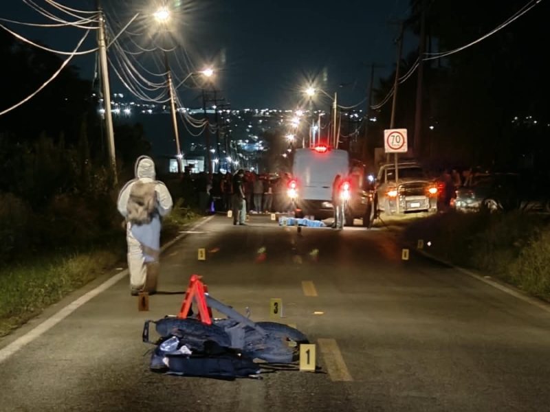 Muere joven motociclista arrollado por conductor en León; su acompañante está grave