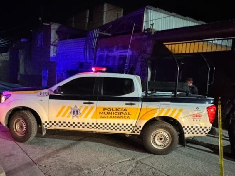 Lo mata sicario adentro de su casa tras lanzar ráfagas contra fachada en Salamanca