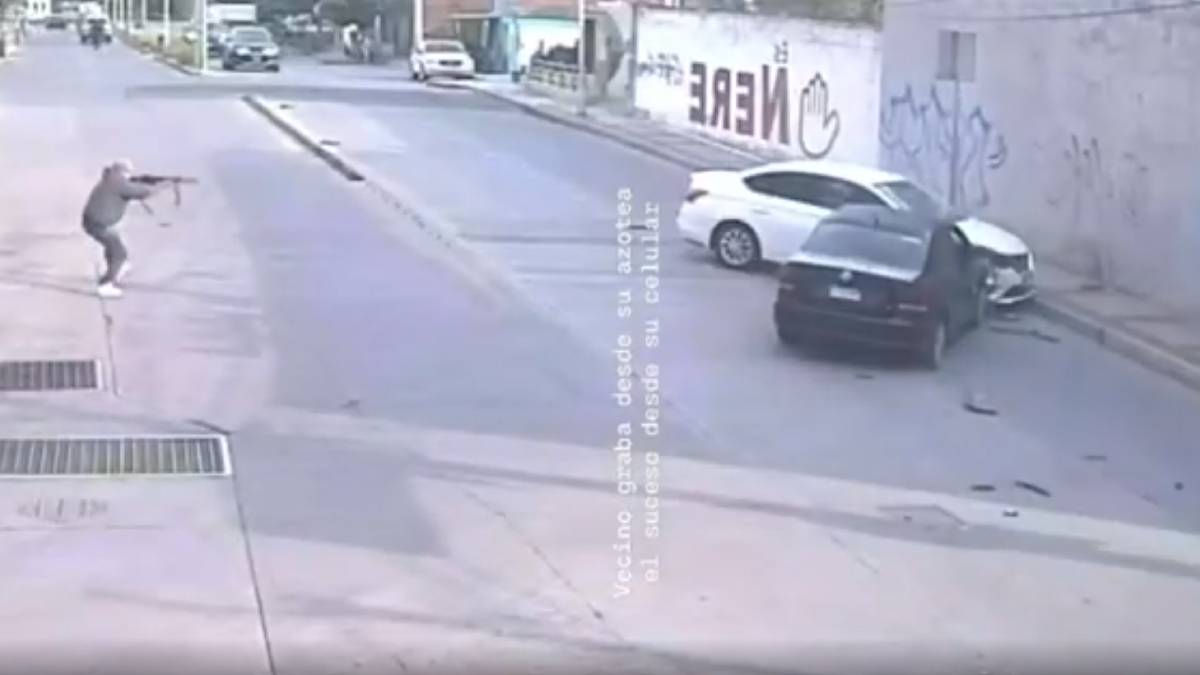 Disparan más de 20 veces y asesinan a dos hombres en pleno centro de Valle de Santiago