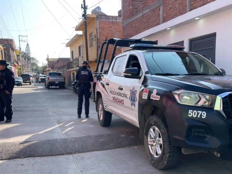 Terror en Pénjamo: Comando quema a sus víctimas, deja amenazas y huye con narcobloqueo