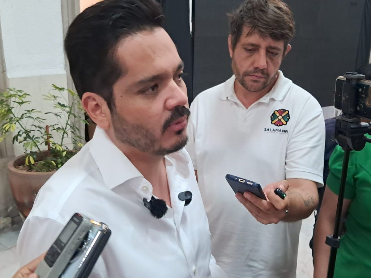 Prometen ayuda a comercios locales afectados por obras en la calle Andrés Delgado