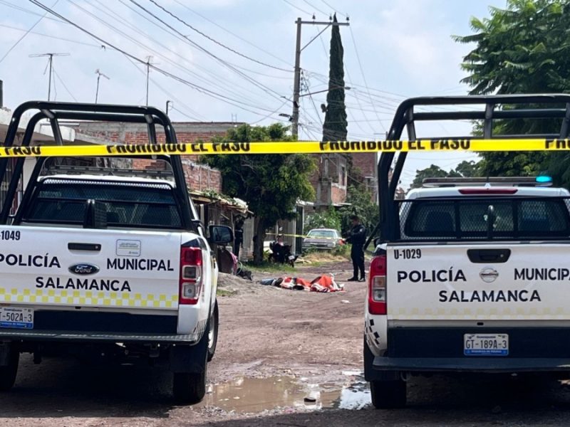 Hallan cuerpo recargado en mezquite de Loma de San Antonio; tenía huellas de violencia