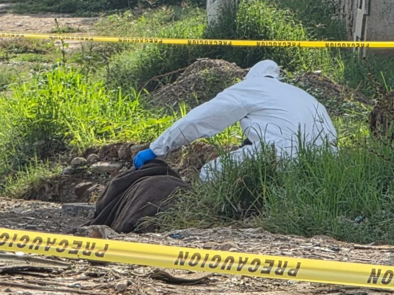 ¿Qué le pasó? Hallan cuerpo de hombre encobijado cerca de río en Piletas III, de León