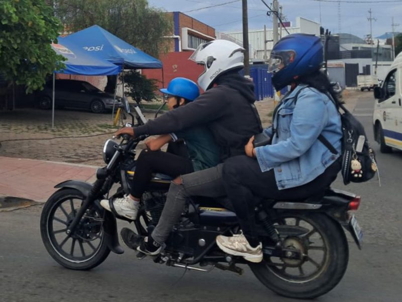 Estiman que una de cada cinco motos circula de forma irregular en Guanajuato: Sateg