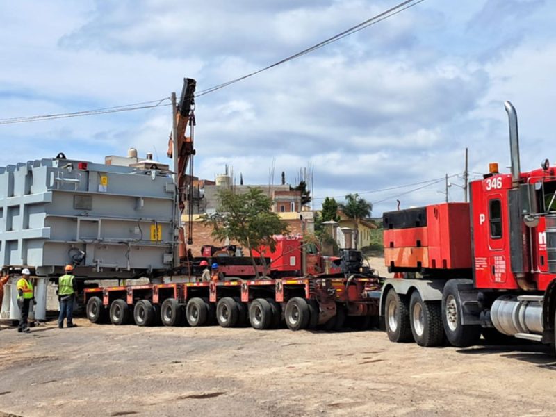 Después de 8 días de maniobras, retiran mole de 170 toneladas en carretera Guanajuato-Irapuato